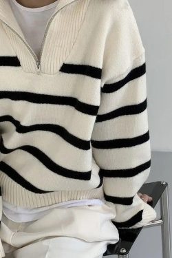 Style Core Aesthetics, New Style Trends - Old Money Zip Up Striped Sweater