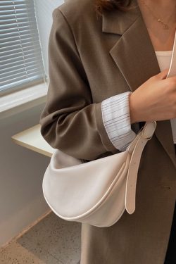 Style Core Aesthetics, New Style Trends - Oraya | Sac demi‑lune chic