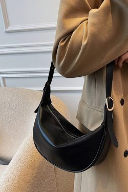 Style Core Aesthetics, New Style Trends - Oraya | Sac demi‑lune chic