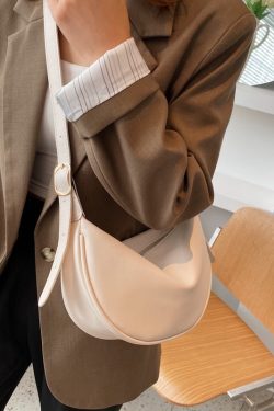 Style Core Aesthetics, New Style Trends - Oraya | Sac demi‑lune chic