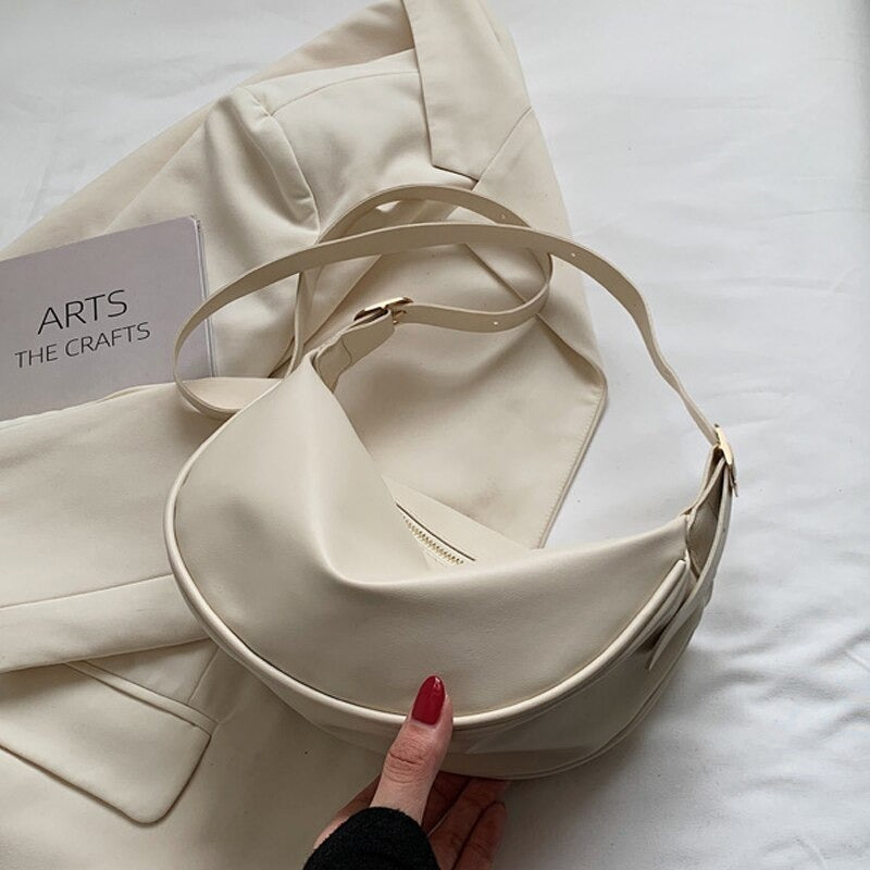 Style Core Aesthetics, New Style Trends - Oraya | Sac demi‑lune chic Style Core Aesthetics, New Style Trends - Oraya | Sac demi‑lune chic