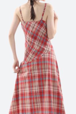 Style Core Aesthetics, New Style Trends - Plaid Lace Midi Dress