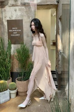 Style Core Aesthetics, New Style Trends - Pure Backless Chiffon Midi Dress