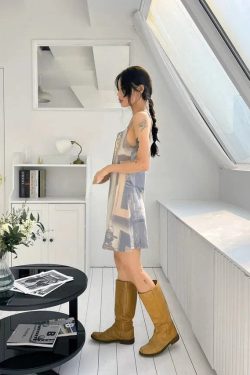 Style Core Aesthetics, New Style Trends - Renaissance Open Back Mini Dress