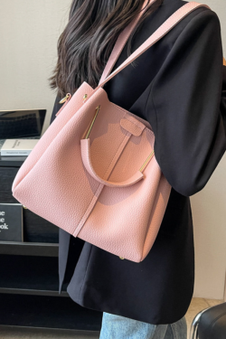 Style Core Aesthetics, New Style Trends - Sarya | Sac seau bandoulière