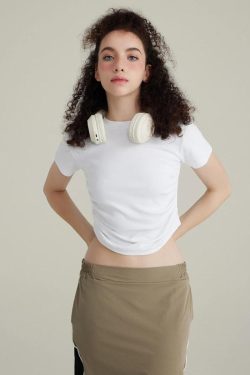 Style Core Aesthetics, New Style Trends - Side Ruched Crop Top
