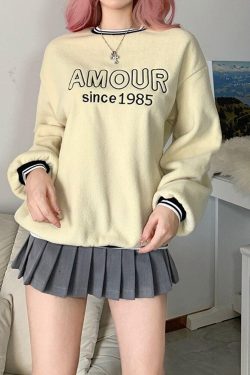 Style Core Aesthetics, New Style Trends - Soft Girl Amour Sweatshirt