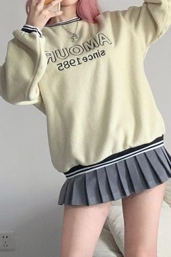 Style Core Aesthetics, New Style Trends - Soft Girl Amour Sweatshirt