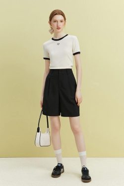 Style Core Aesthetics, New Style Trends - Soft Girl Minimal Heart Tee