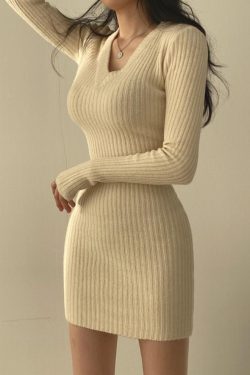 Style Core Aesthetics, New Style Trends - V-neck Knitted Mini Dress