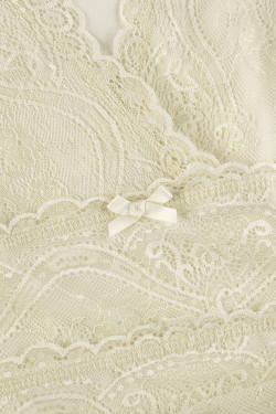 Style Core Aesthetics, New Style Trends - V Neck Lace Crop Tank Top