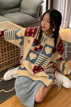 Style Core Aesthetics, New Style Trends - Vintage Heart Pattern Sweater