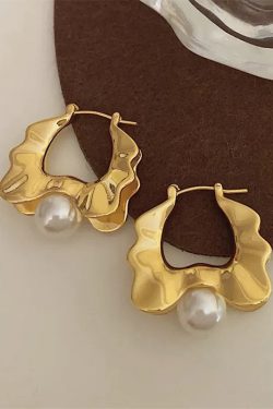 Style Core Aesthetics, New Style Trends - Vintage Pearl Wavy Earrings