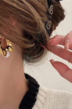 Style Core Aesthetics, New Style Trends - Vintage Pearl Wavy Earrings