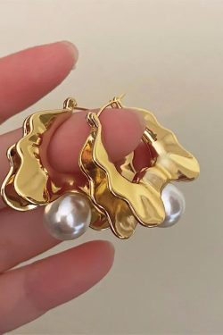 Style Core Aesthetics, New Style Trends - Vintage Pearl Wavy Earrings