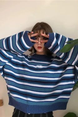Style Core Aesthetics, New Style Trends - Wide Sleeved Striped Knitted Sweater
