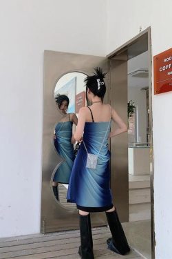 Style Core Aesthetics, New Style Trends - Y2K Blue Gradient Strappy Midi Dress