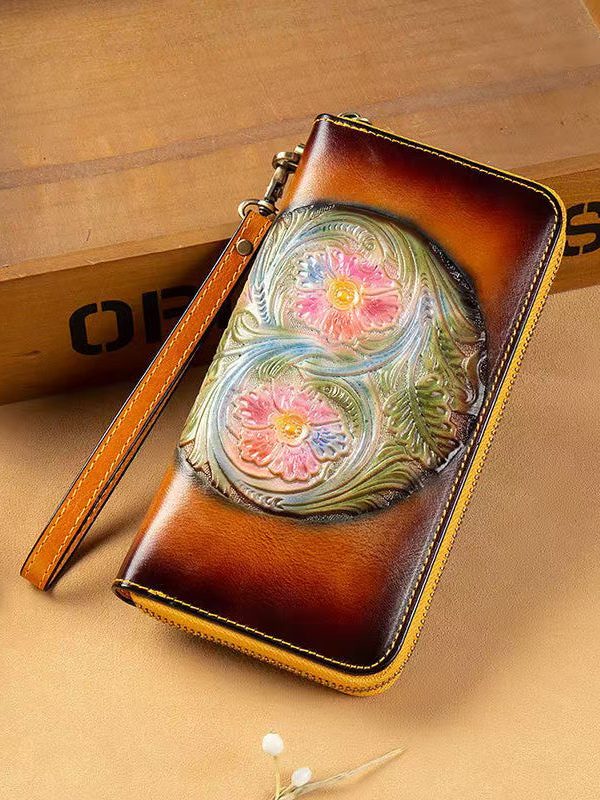 2025 New Brown Embossed Zippered Women Wallet Purse