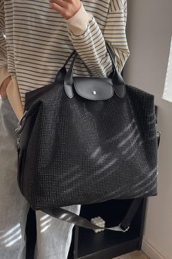 2025 New Large Capacity Black Rivet Messenger Bag