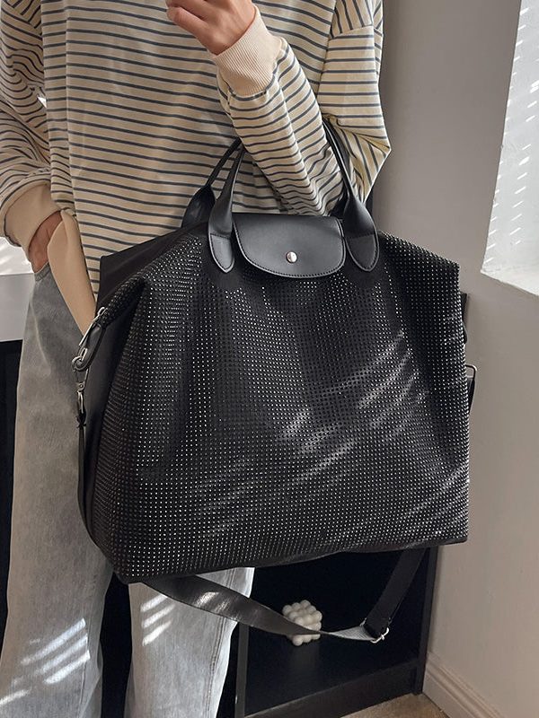 2025 New Large Capacity Black Rivet Messenger Bag