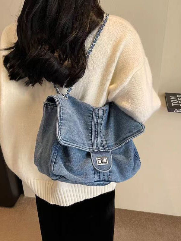 2025 New Light Blue Large Capacity Chain Denim Shoulder Bag