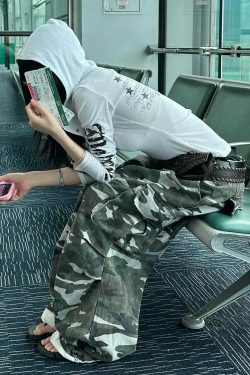 Acubi Hooded Graphic Top