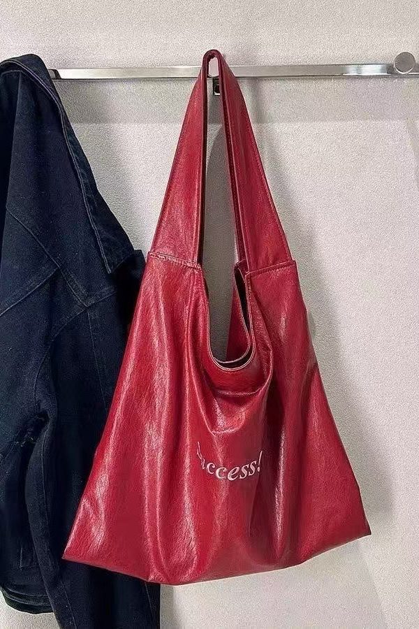 Art Red Letter Large Capacity Faux Leather Shoulder Bag