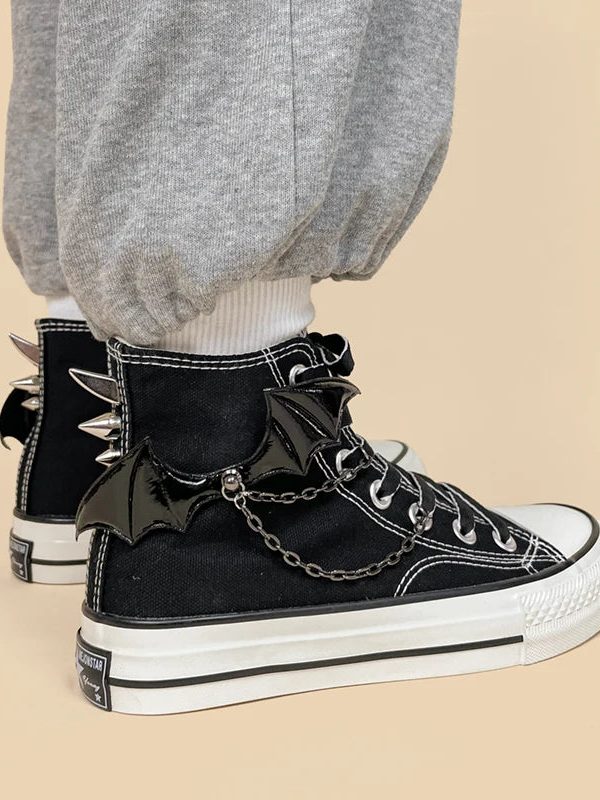Bat Wings Spiked Canvas Shoes