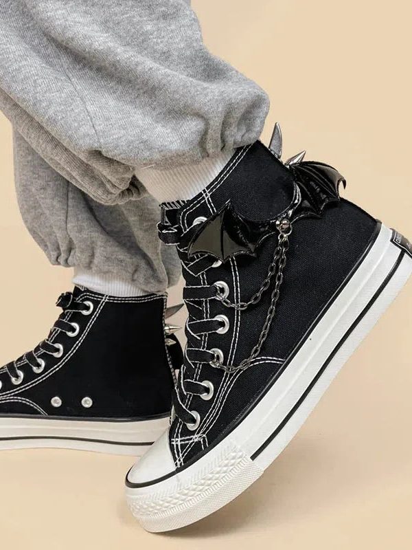 Bat Wings Spiked Canvas Shoes