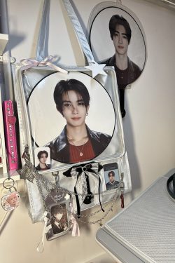 BERRYQ Large-Capacity Ita Bag for Fans and Collectors