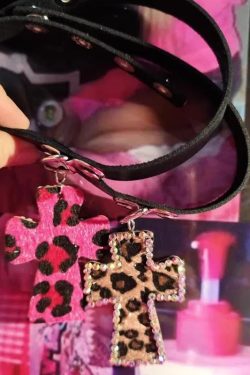 Bimbocore Leopard Cross Choker Necklace