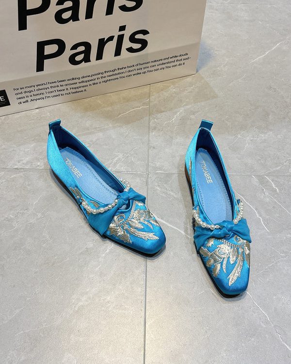 Blue Women Splicing Satin Embroidered Flat Feet Shoes