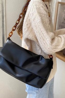 Boutique Black Solid Durable Leather Flap Bag