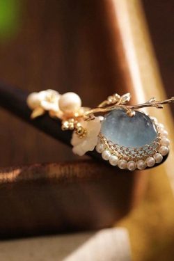 Boutique Blue Wooden Pearl Floral Crystal Hairpin