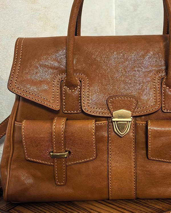 Boutique Brown Large Capacity Calf Leather Message Bag