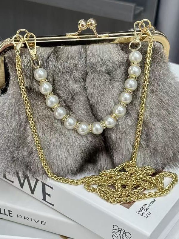 Boutique Grey Fuzzy Fur Fluffy Chain Linked Messenger Bag