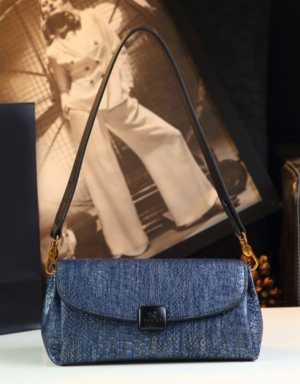 Boutique Navy Serpentine Durable CrossBody Satchel Handbag