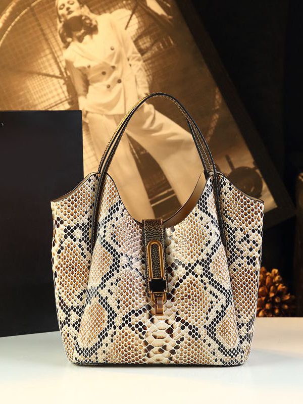 Boutique Serpentine Large Capacity Versatile Messenger Bag