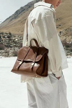 Boutique Versatile Brown Calf Leather Messenger Bag