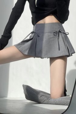 Bow Pleated Mini Skirt