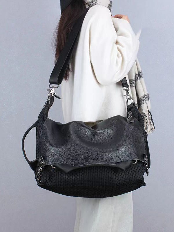 Casual Black Large Capacity Calf Leather Messenger Bag