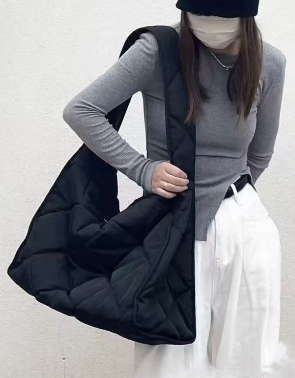 Casual Black Large Capacity Nylon Messenger Bag