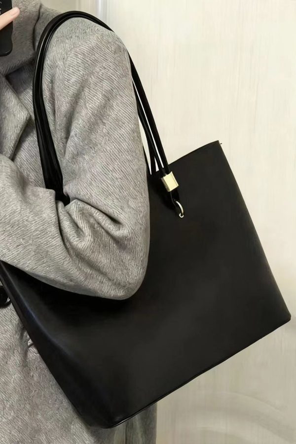 Classy Black Solid Durable Large Capacity Faux Leather Shoulder Bags