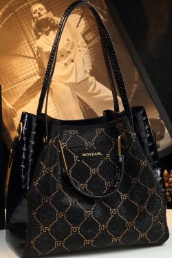 Classy Large Capacity Versatile Faux Leather Tote Handbag