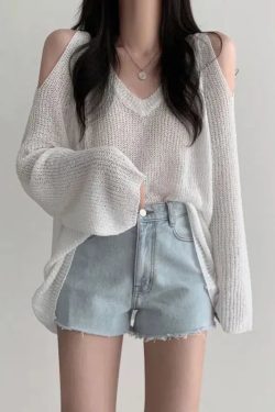 Cut-Out Shoulder Loose Knit Sweater