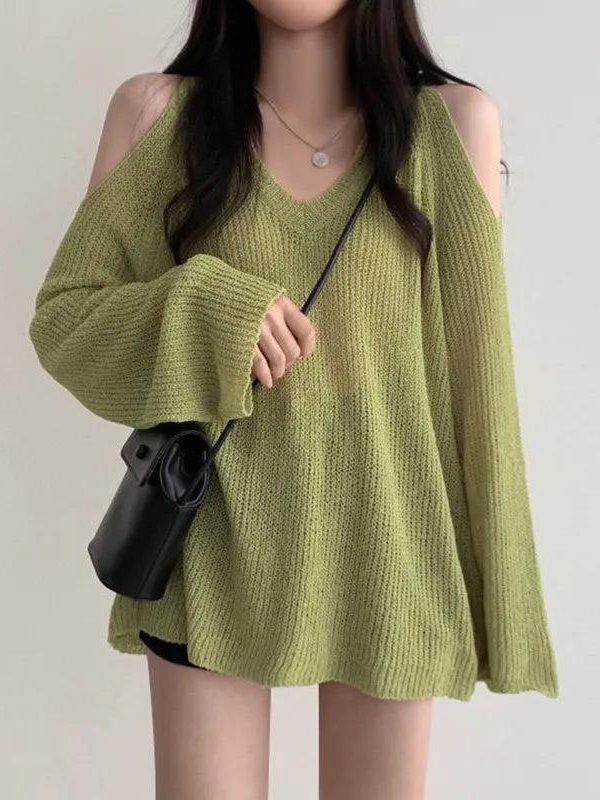 Cut-Out Shoulder Loose Knit Sweater