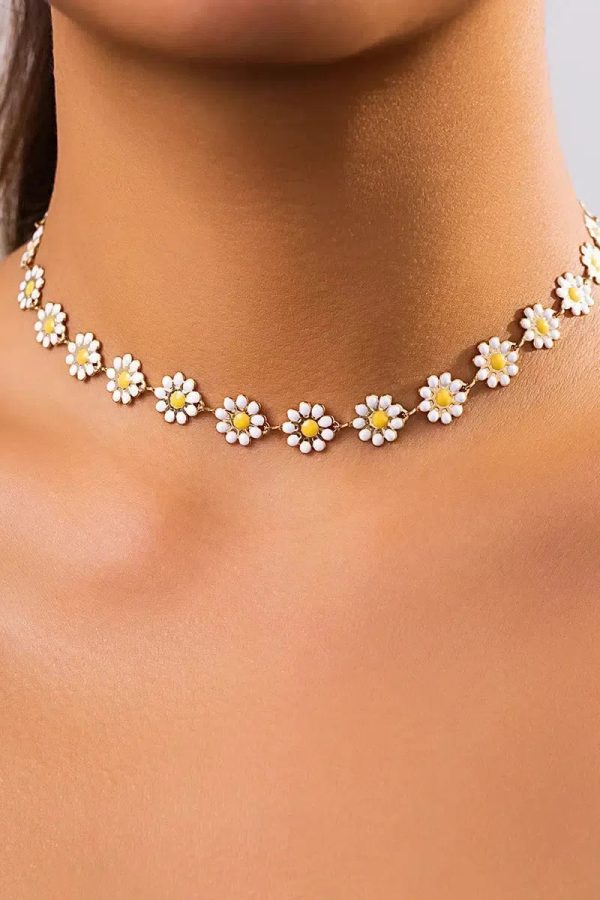 Daisy Choker Necklace