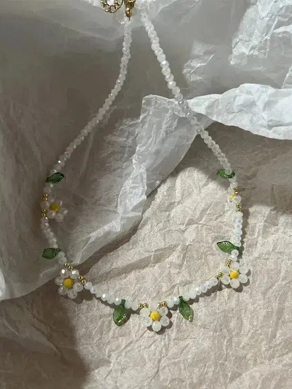 Daisy Necklace