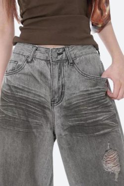Distressed Wide Leg Jeans