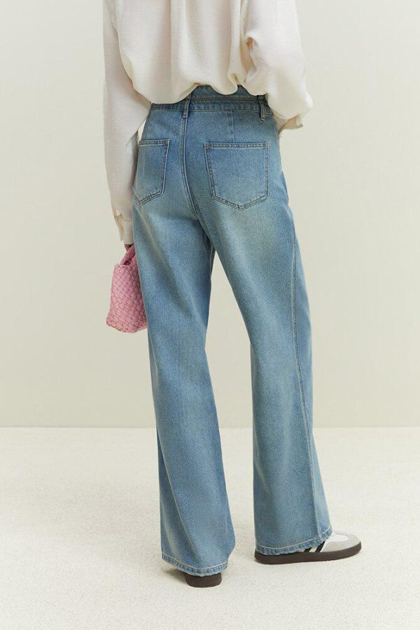 Double Buttoned Light Washed Jeans